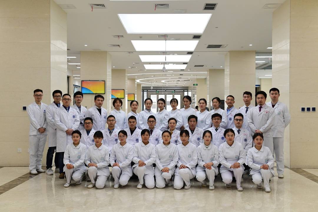 成都华西甲状腺病医院_成都华西甲状腺科_成都华西医院甲状腺专家有哪些
