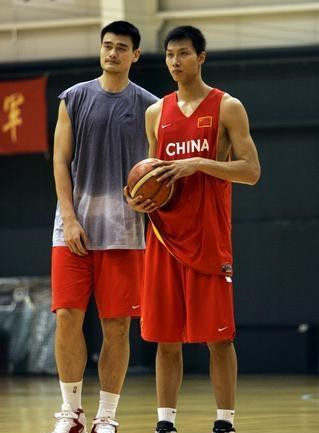 易建联姚明NBA_姚明易建联nba_易建联和姚明
