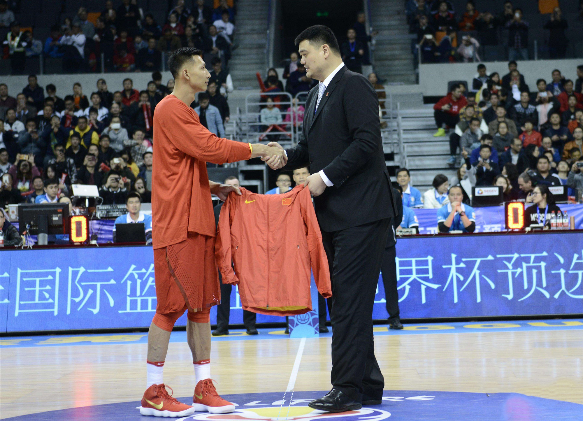 易建联和姚明_易建联姚明NBA_姚明易建联nba