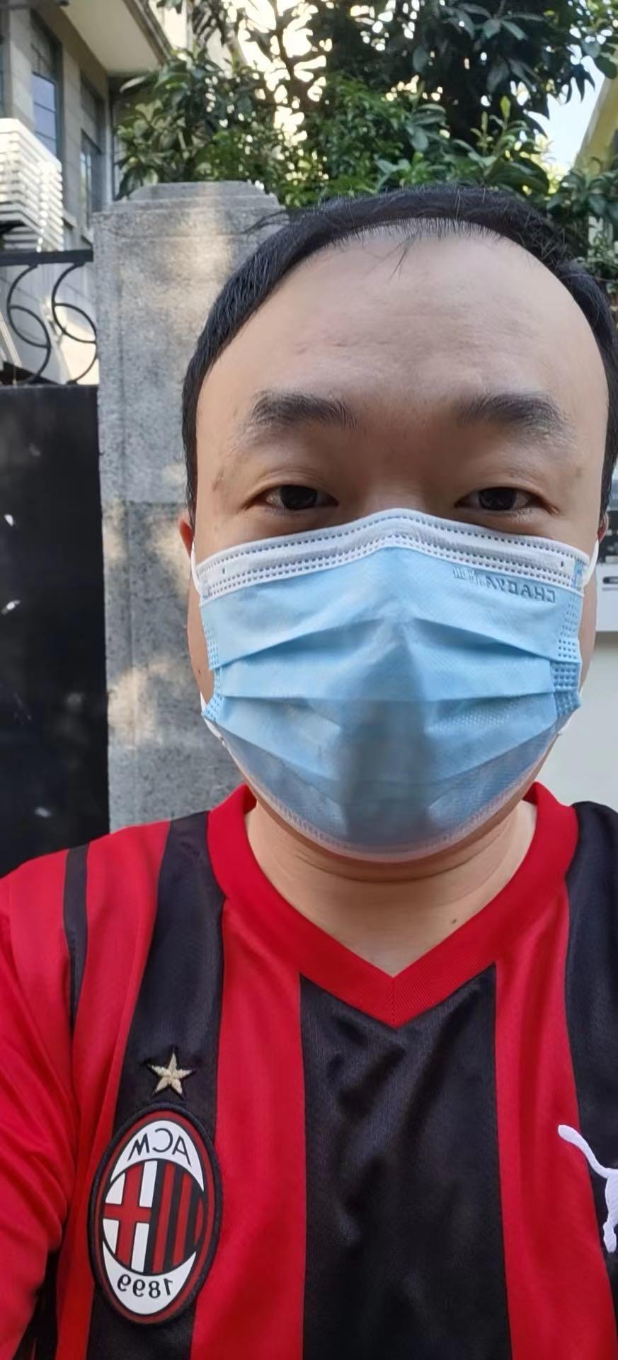 世界杯记忆：申花球迷的足球情怀与AC米兰的忠实追随