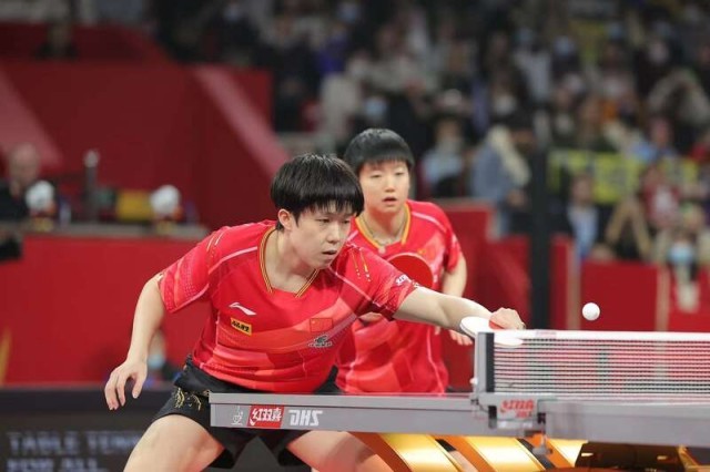 2023乒乓球混合团体世界杯：中国队8:5战胜日本队，混双男单失利成宝贵经验