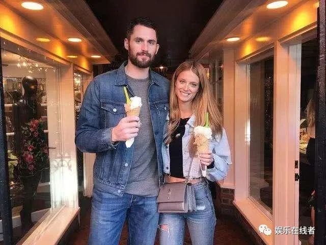 NBA科比的手_科比手机屏保_科比手指变形图