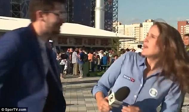 他们生活的世界强吻_强吻水平_世界杯被强吻