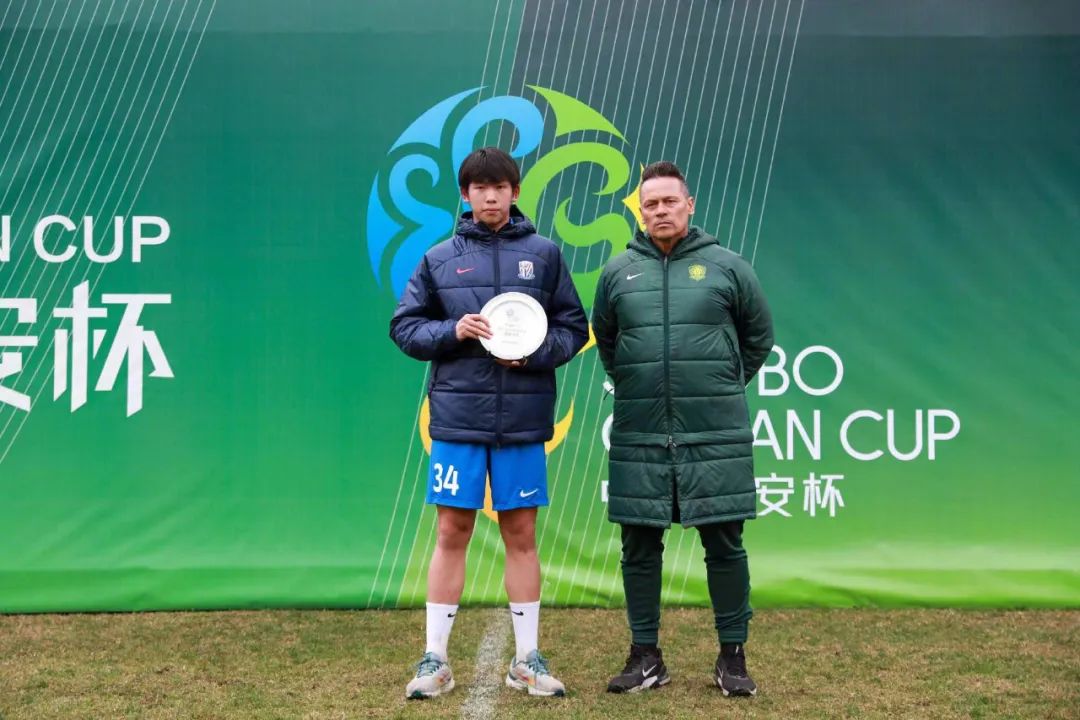 小刘世界杯_播放刘世界_小胸适合穿a杯还是b杯