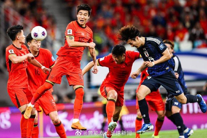 国足18强赛表现亮眼，林良铭攻破日本队球门，出线形势值得期待