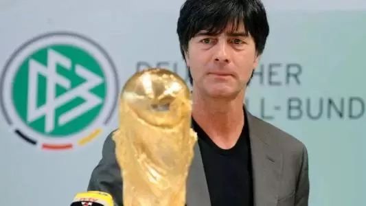 仙神世界梦入江南小说_刘谦硬币入杯_世界杯入神