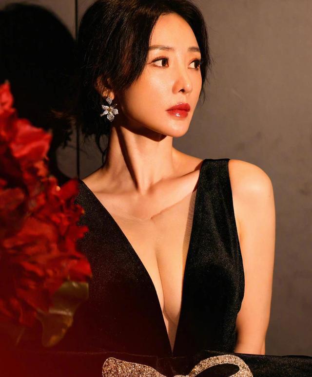 柳岩 世界杯_柳岩是多少杯_柳岩什么胸杯