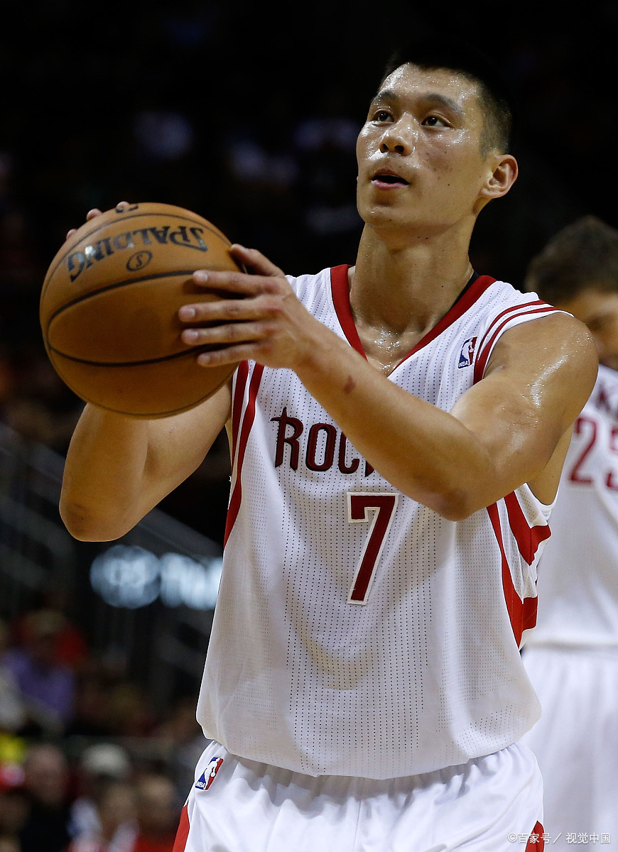 林书豪NBA生涯回顾：从金州勇士到纽约尼克斯的林疯狂传奇
