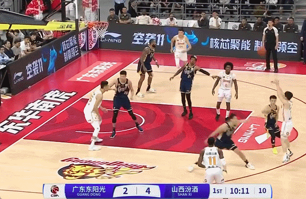 绝杀广东队_CBA绝杀广东_绝杀广东的那个叫什么名字