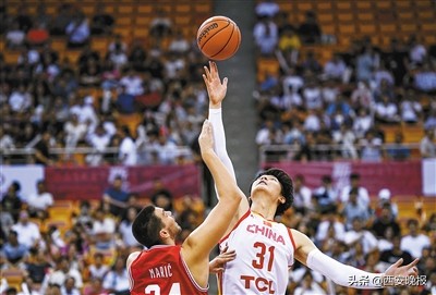 中国男篮西安热身赛备战世界杯，主力球员悉数登场迎战喀麦隆队
