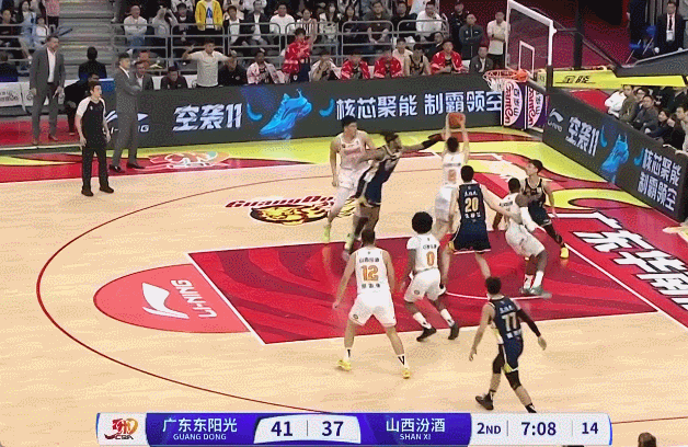 CBA绝杀广东_绝杀广东的那个叫什么名字_cba广东绝杀北京视频