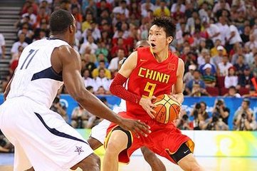 中国男篮新集训名单曝光：易建联周琦领衔，孙悦再次落选国家队