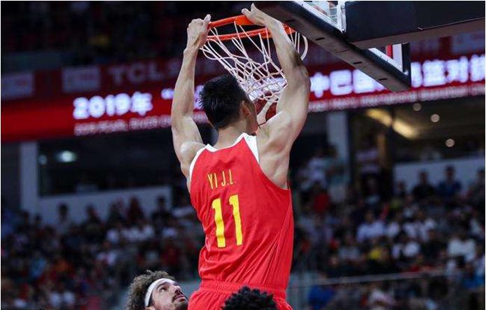 易建联第一场nba比赛_易建联nba是首发吗_易建联NBA首发