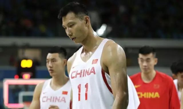 易建联nba首场比赛_易建联NBA首发_易建联第一场nba比赛
