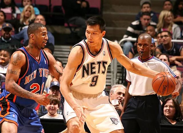 易建联nba首场比赛_易建联第一场nba比赛_易建联NBA首发