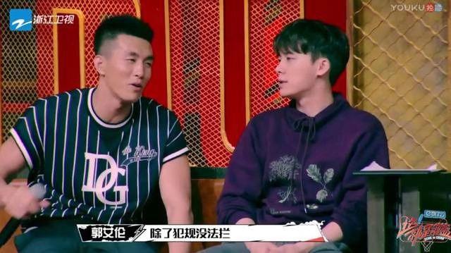 张鸿林打野球多少钱_张鸿林没打CBA吗_张鸿林打不了cba