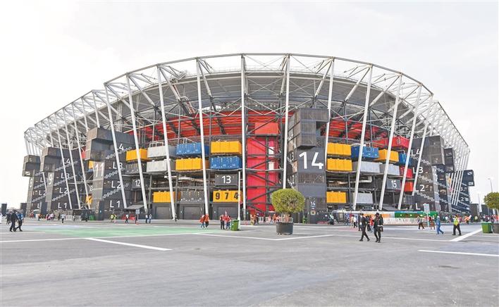 2022卡塔尔世界杯：深圳制造闪耀全球，绿色球场974成焦点