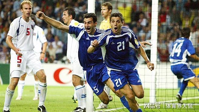 2年世界杯_2022年世界杯奖杯_世界杯奖杯