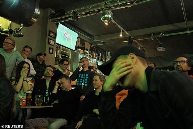 德国队告别世界杯，柏林球迷埃里克·沃尔克对球队表现失望，分析阵容问题