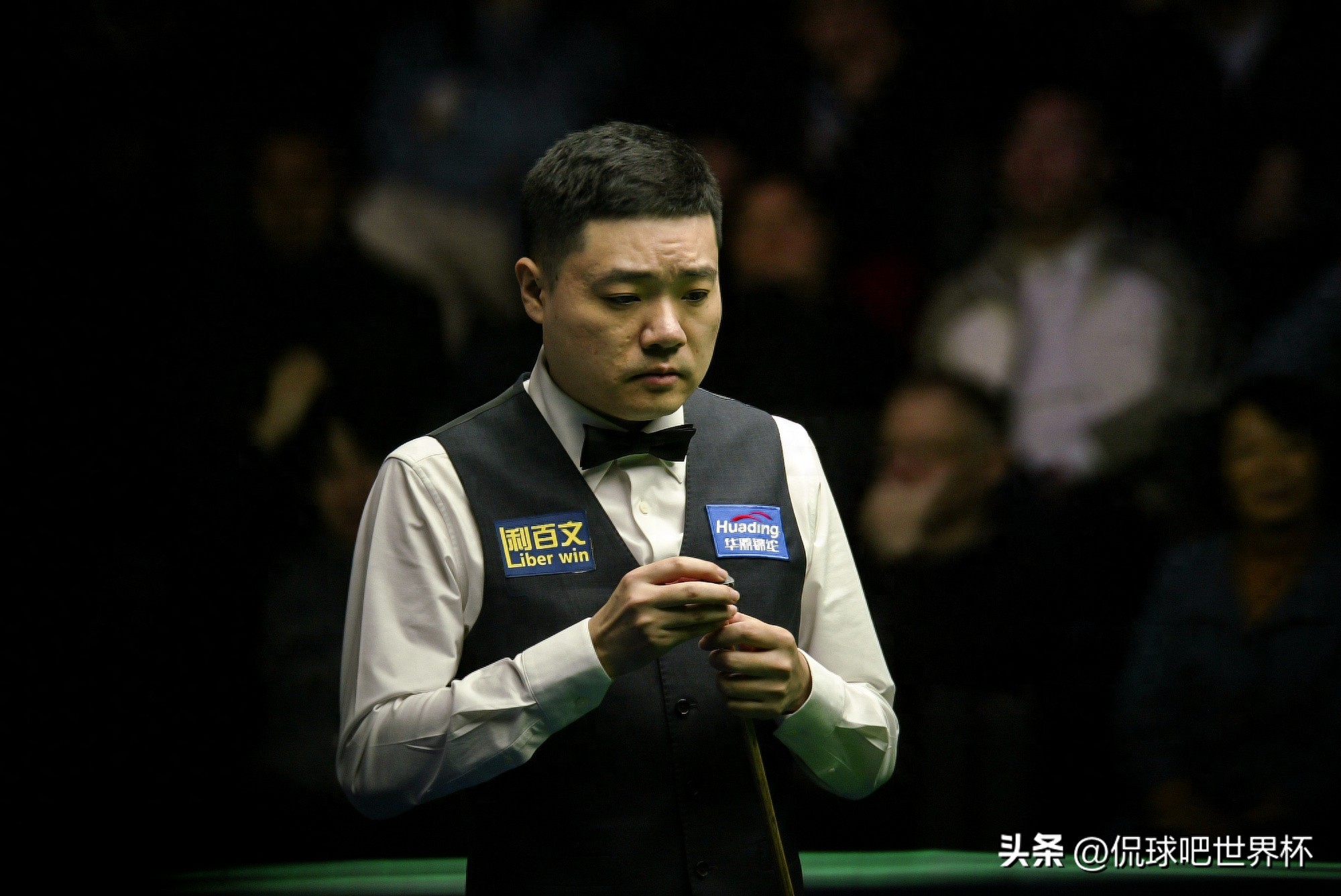 2024斯诺克世界公开赛：丁俊晖5-0横扫瓦菲，强势晋级四分之一决赛