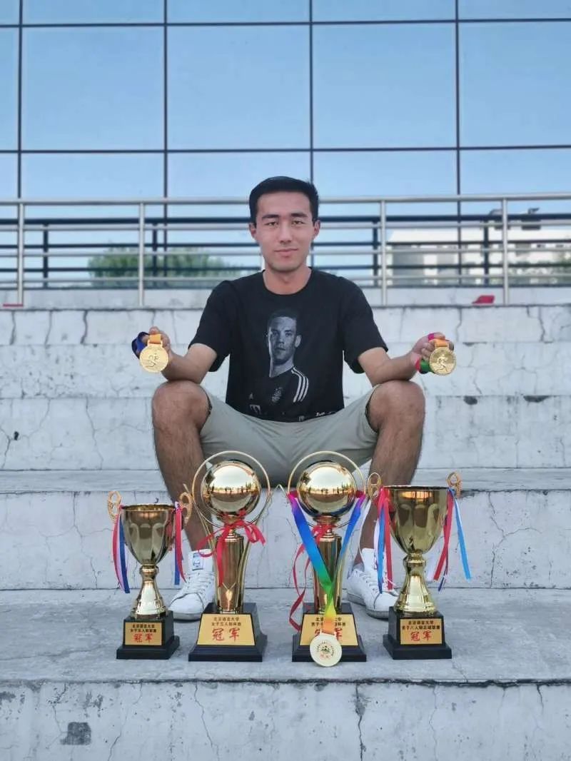 热爱世界更热爱你小说免费阅读_热爱世界杯_热爱世界什么意思