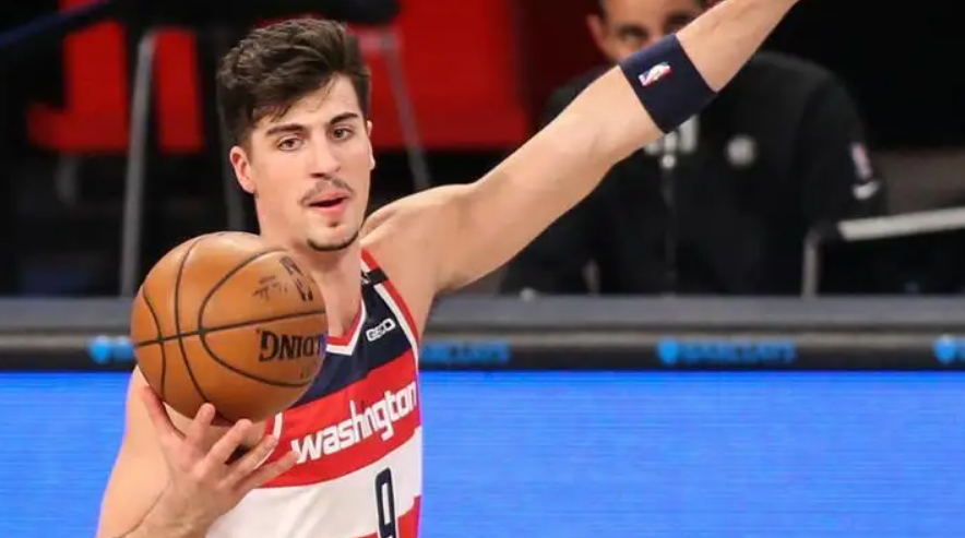 白人明星颅顶低_白人明星排行榜_NBA的白人明星