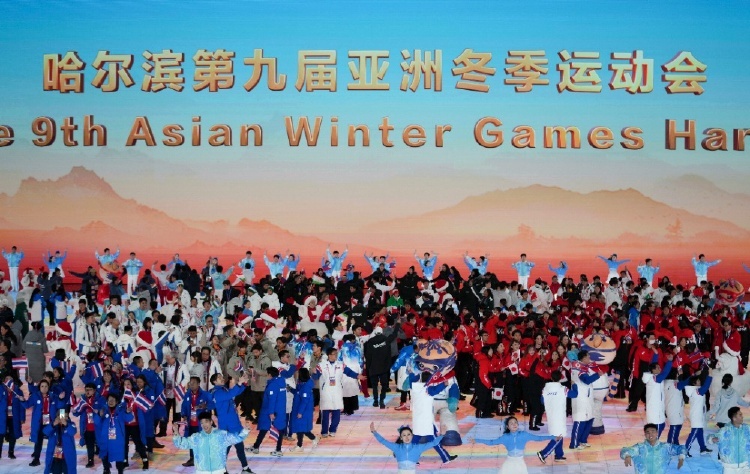 第九届亚洲冬季运动会哈尔滨闭幕，中国代表团创历史最佳，重庆运动员王强双金闪耀