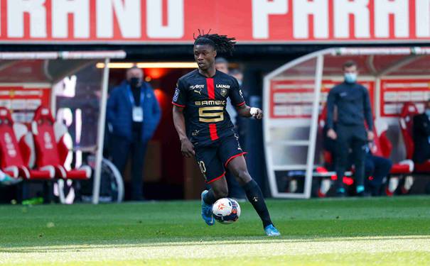 NBA速度最快球员与田径运动员较量，结果如何？网上百米数据靠谱吗？球员能跑进11秒吗？