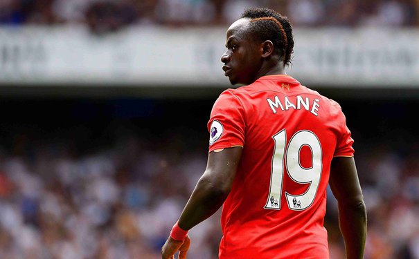 NBA单机游戏推荐：2K系列 vs LIVE系列，哪个更好玩？安装指南全解析