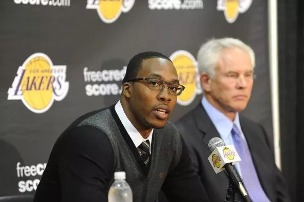 拉金黄色的屎是怎么回事_NBA拉金_拉金大厦