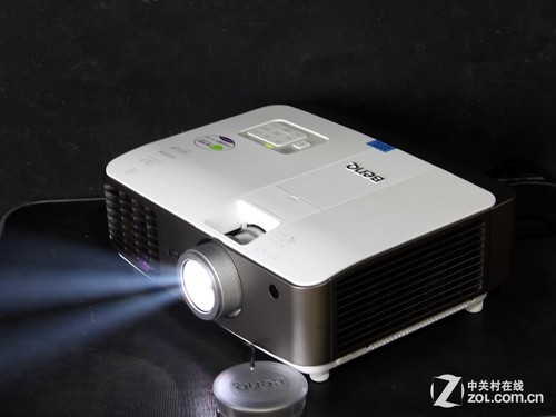 世界杯蜘蛛侠两不误 明基W1400投影首测