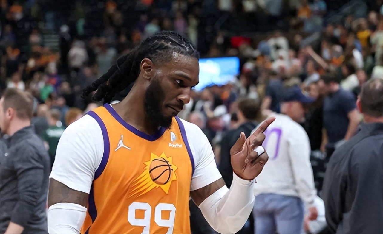 NBA现役打球脏的球星：字母哥垫脚、格林风评差等